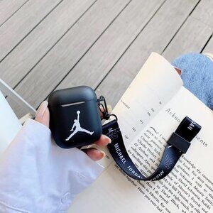 Airpods Gen 1 & 2 Black Sports Case with Holder